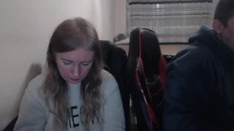 Snapshot of jenisandpeter chatting on 11/11/25, 04:34 JenisAndPeter online show from 11/11/25, 04:34