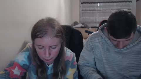 Snapshot of jenisandpeter chatting on 11/23/25, 08:41 JenisAndPeter online show from 11/23/25, 08:41