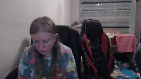 Snapshot of jenisandpeter chatting on 11/25/25, 07:14 JenisAndPeter online show from 11/25/25, 07:14