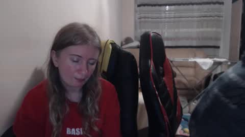 Snapshot of jenisandpeter chatting on 11/29/25, 09:07 JenisAndPeter online show from 11/29/25, 09:07