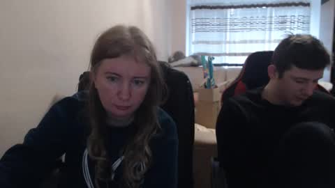 Snapshot of jenisandpeter chatting on 12/02/25, 07:03 JenisAndPeter online show from 12/02/25, 07:03