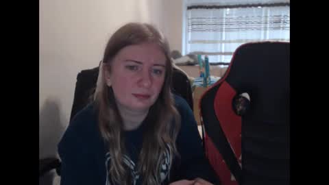 Snapshot of jenisandpeter chatting on 12/04/25, 07:28 JenisAndPeter online show from 12/04/25, 07:28