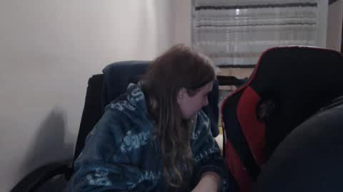 Snapshot of jenisandpeter chatting on 12/05/25, 05:09 JenisAndPeter online show from 12/05/25, 05:09