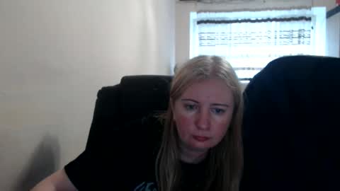 JenisAndPeter online show from 05/12/26, 04:15