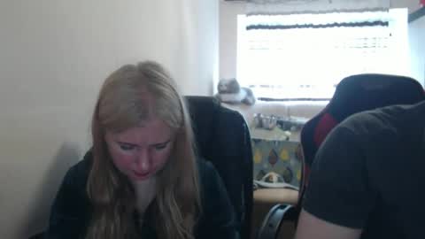 JenisAndPeter online show from 05/14/26, 07:37