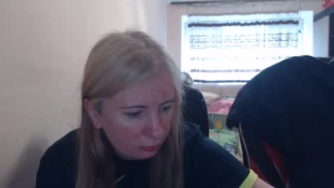 JenisAndPeter online show from 06/03/26, 06:38