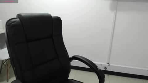 jenn online show from 11/25/25, 10:32