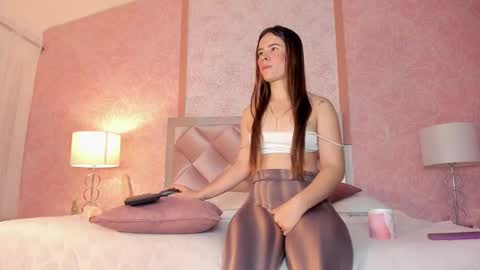 Snapshot of jenna1_ chatting on 12/29/24, 12:01 JENNA online show from 12/29/24, 12:01