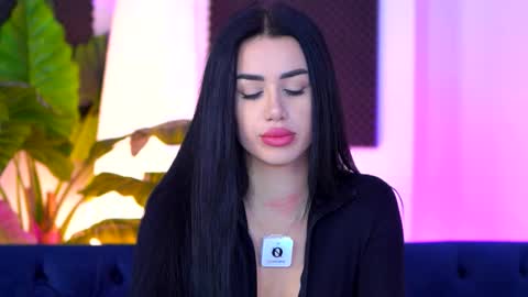 jenna_day online show from 11/15/25, 10:23