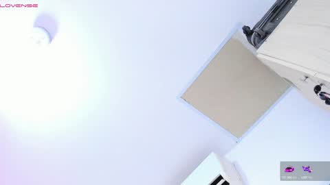 Snapshot of jenna_windsor chatting on 01/18/25, 06:43 Jenna online show from 01/18/25, 06:43