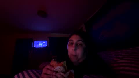 Snapshot of jennabrady chatting on 09/24/25, 12:19 Dragon Queen. Be my Dragon -- and online show from 09/24/25, 12:19