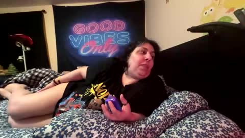 Snapshot of jennabrady chatting on 10/08/25, 10:07 Dragon Queen. Be my Dragon -- and online show from 10/08/25, 10:07