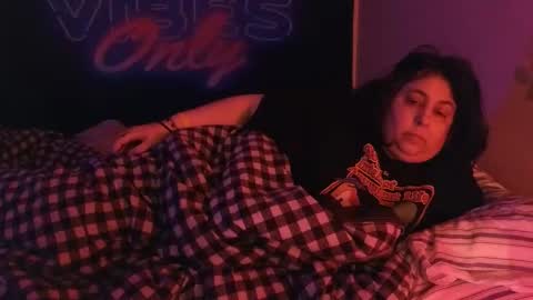 Snapshot of jennabrady chatting on 01/07/26, 10:51 Dragon Queen. Be my Dragon -- and online show from 01/07/26, 10:51