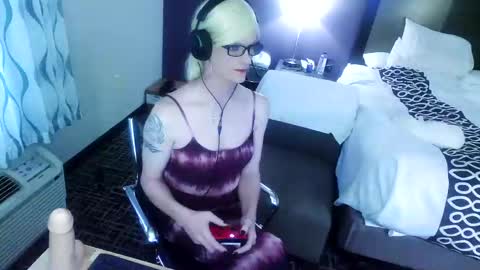 Jenna Cross online show from 12/25/24, 10:05