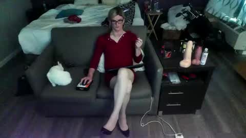 Jenna Cross online show from 05/26/26, 09:00
