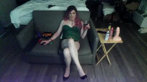 Jenna Cross online show from 06/25/26, 05:12