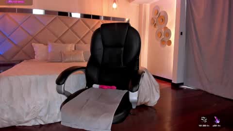 Jenna Olson  online show from 01/08/25, 09:34