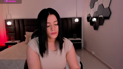 Jenna Olson  online show from 01/30/25, 06:54