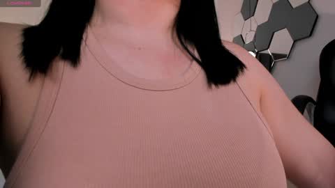 Jenna Olson  online show from 02/01/25, 06:19