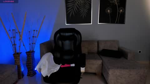 Jenna Olson  online show from 02/06/25, 10:37