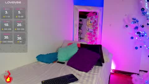 follow me in me  IG jenndy971 online show from 12/03/24, 03:20