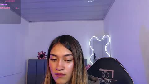 Snapshot of jenner_tay chatting on 05/31/26, 02:53 jenner online show from 05/31/26, 02:53