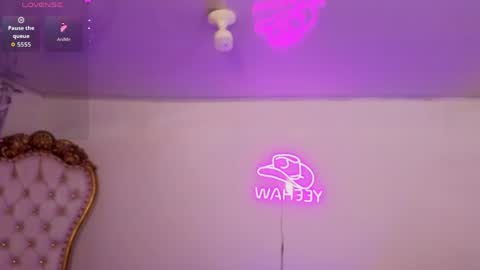 Snapshot of jenner_tay chatting on 06/08/26, 03:07 jenner online show from 06/08/26, 03:07