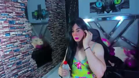 Snapshot of jennfer_winsonn chatting on 11/13/25, 07:13 jennfer_winsonn online show from 11/13/25, 07:13