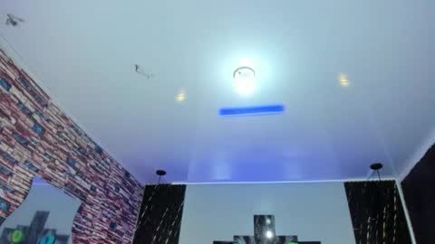 Snapshot of jennfer_winsonn chatting on 11/23/25, 07:24 jennfer_winsonn online show from 11/23/25, 07:24