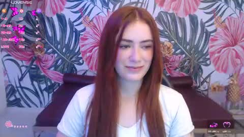 Snapshot of jenni_arango chatting on 06/10/26, 01:43 Jenny online show from 06/10/26, 01:43