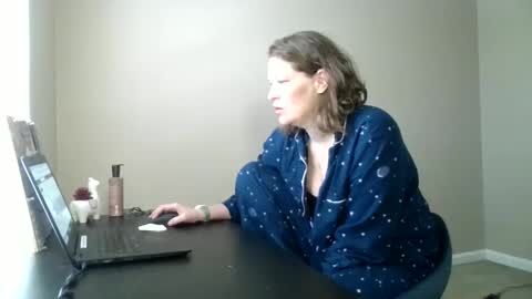 Snapshot of jennibean6996 chatting on 01/12/25, 01:58 Jennibean6996 online show from 01/12/25, 01:58