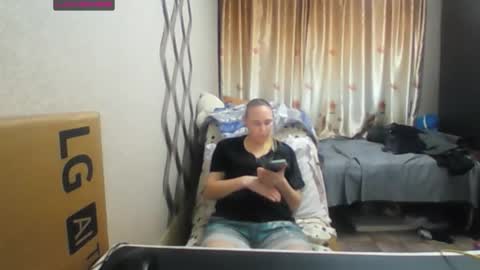 Snapshot of jennideep chatting on 11/18/25, 12:20 JenniDeep online show from 11/18/25, 12:20