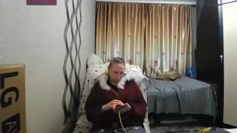 Snapshot of jennideep chatting on 11/24/25, 03:01 JenniDeep online show from 11/24/25, 03:01