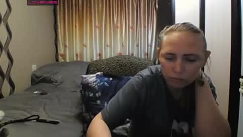 Snapshot of jennideep chatting on 04/24/26, 05:26 JenniDeep online show from 04/24/26, 05:26