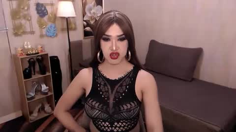 Snapshot of jenniegarcia chatting on 11/23/25, 12:54 jenniegarcia online show from 11/23/25, 12:54