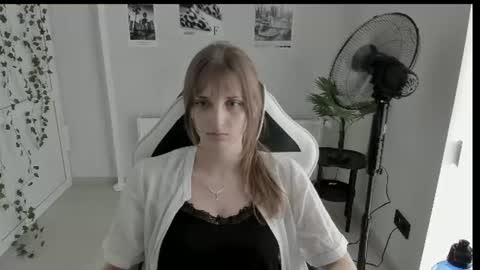 Karla online show from 06/10/26, 12:37