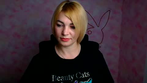 Jennifer online show from 06/23/26, 11:41