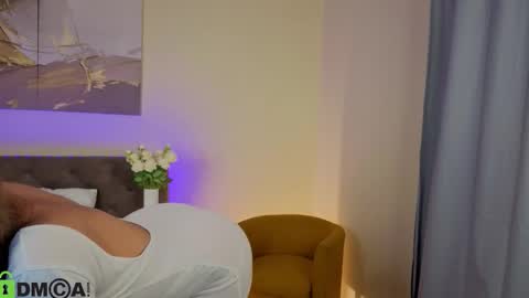 Snapshot of jennifer_hayess chatting on 12/18/25, 01:33 Jennifer hayess online show from 12/18/25, 01:33