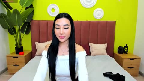 Jennifer online show from 11/07/25, 08:03