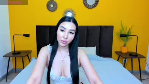 Jennifer online show from 11/25/25, 07:41