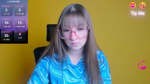 Jennifer online show from 10/01/25, 05:57