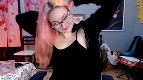 Jennifer Gwen online show from 02/19/25, 01:29