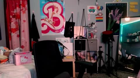 Jennifer Gwen online show from 09/11/25, 03:39