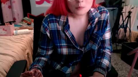 Jennifer Gwen online show from 10/28/25, 05:00