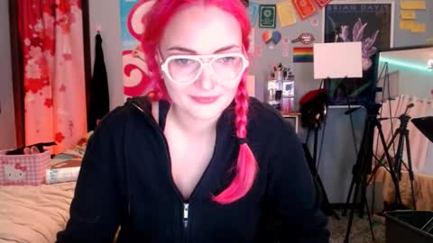 Jennifer Gwen online show from 10/29/25, 12:57