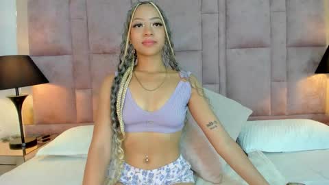 Snapshot of jenniferhillss chatting on 09/22/25, 02:13 U can call me Angel online show from 09/22/25, 02:13