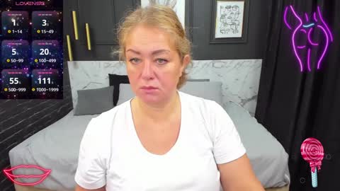 Jennifer online show from 12/01/24, 08:09