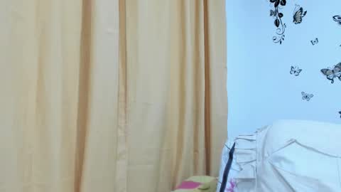 Snapshot of jenniferloveyou chatting on 09/13/25, 09:09 jenniferloveyou online show from 09/13/25, 09:09