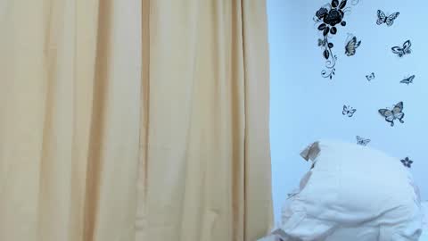 Snapshot of jenniferloveyou chatting on 09/25/25, 10:24 jenniferloveyou online show from 09/25/25, 10:24