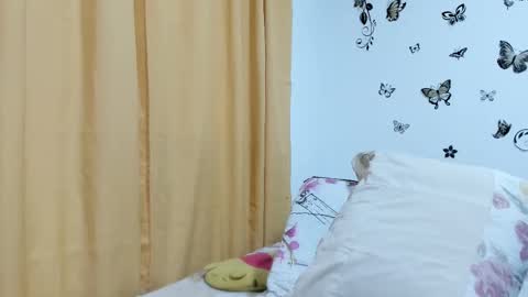 Snapshot of jenniferloveyou chatting on 10/25/25, 09:17 jenniferloveyou online show from 10/25/25, 09:17